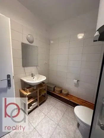 Pronájem bytu 1+kk, České Budějovice, Matice školské, 35 m2