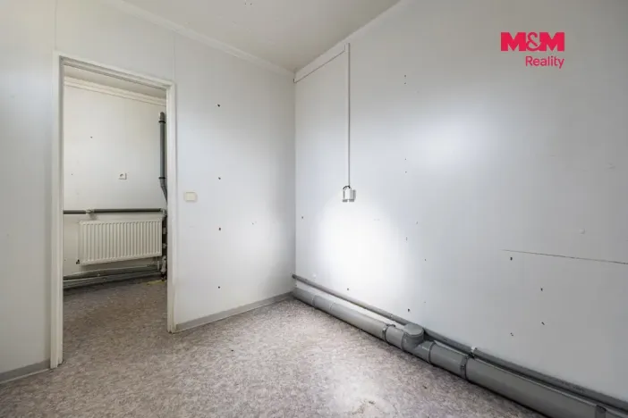 Prodej komerčního pozemku, Bernartice, 790 m2