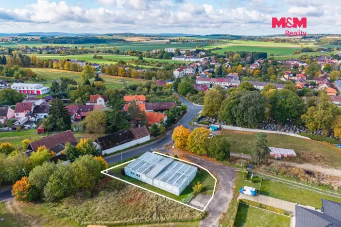 Prodej komerčního pozemku, Bernartice, 790 m2