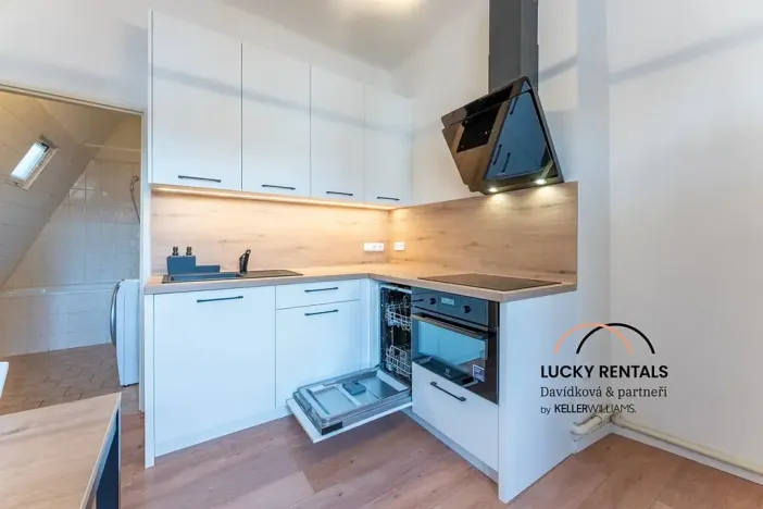 Pronájem bytu 2+1, Praha - Staré Město, Havelská, 65 m2