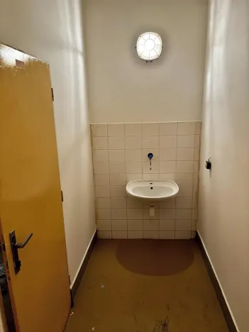 Pronájem skladu, Praha - Černý Most, Bryksova, 39 m2