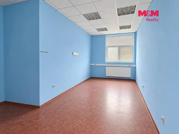 Pronájem skladu, Předměřice nad Labem, V Aleji, 356 m2