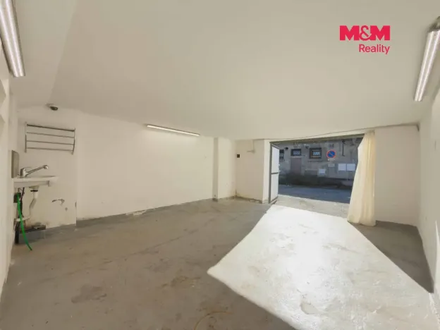Pronájem garáže, Karviná, Zakladatelská, 26 m2