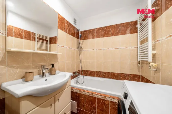 Prodej bytu 2+1, Loket, Sportovní, 59 m2