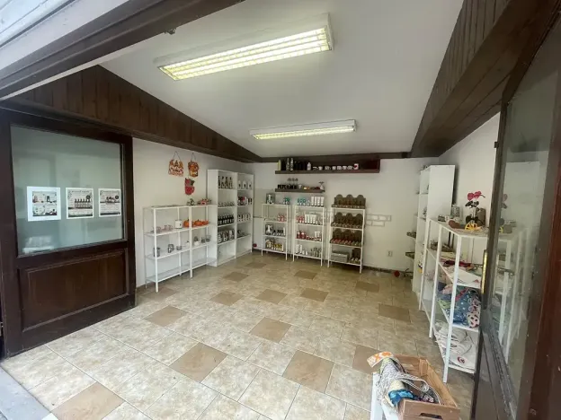 Prodej obchodního prostoru, Karlštejn, 54 m2
