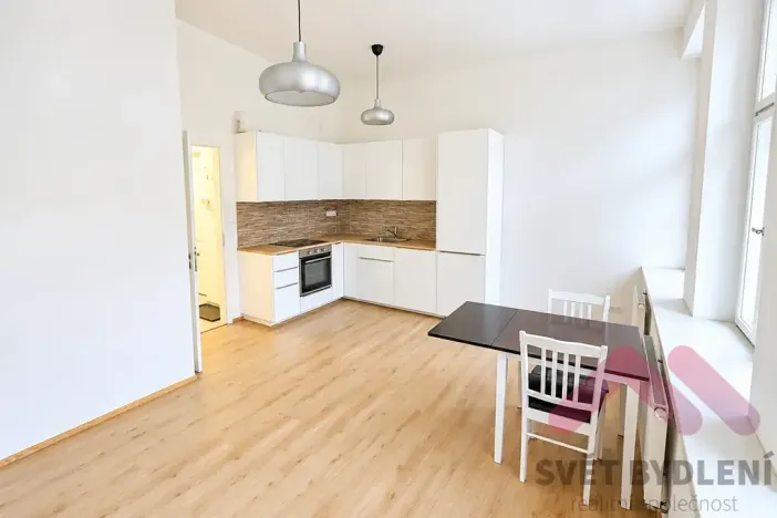 Pronájem bytu 2+kk, Praha - Žižkov, Kubelíkova, 45 m2