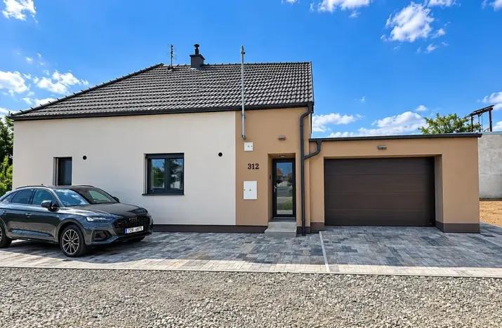 Prodej rodinného domu, Hroznová Lhota, 145 m2