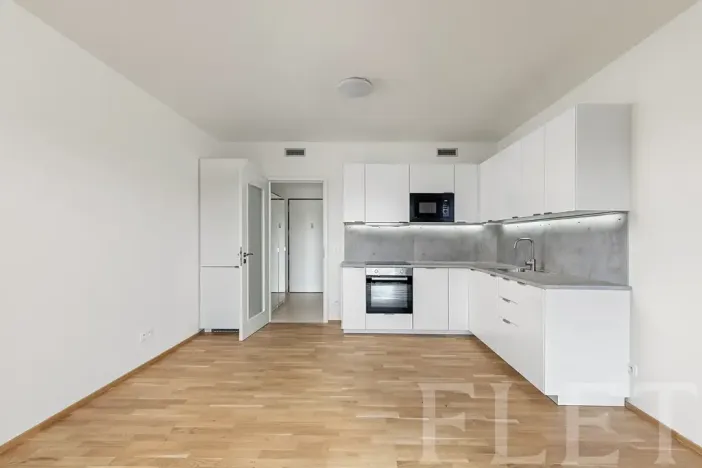 Pronájem bytu 1+kk, Praha - Modřany, Mezi vodami, 33 m2