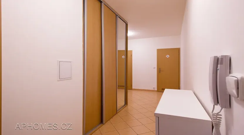 Pronájem bytu 3+kk, Praha - Řepy, Skuteckého, 75 m2