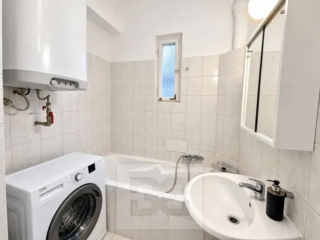 Pronájem bytu 1+kk, Praha - Nusle, U družstva Život, 44 m2