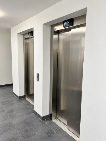 Pronájem bytu 2+kk, Brno, Bratislavská, 52 m2