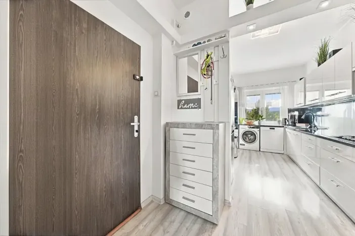 Prodej bytu 2+1, Novosedlice, Míru, 58 m2