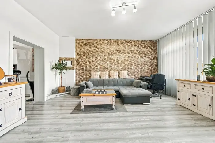 Prodej bytu 2+1, Novosedlice, Míru, 58 m2