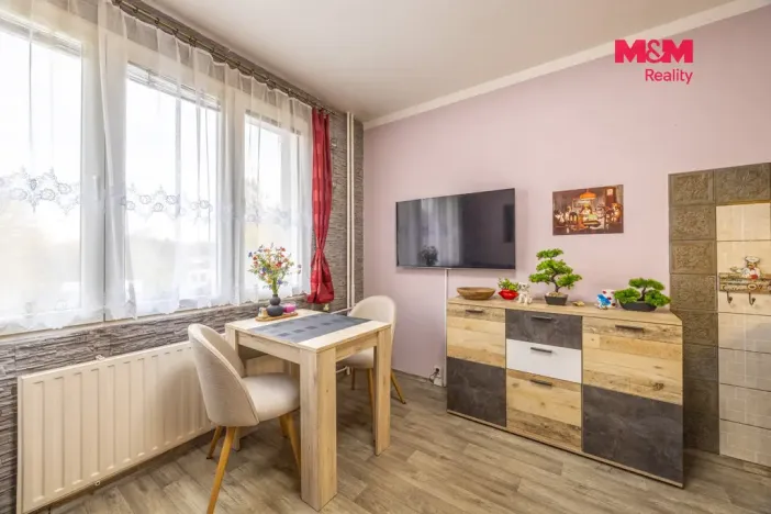 Prodej bytu 1+1, Klatovy - Klatovy IV, Za Tratí, 42 m2