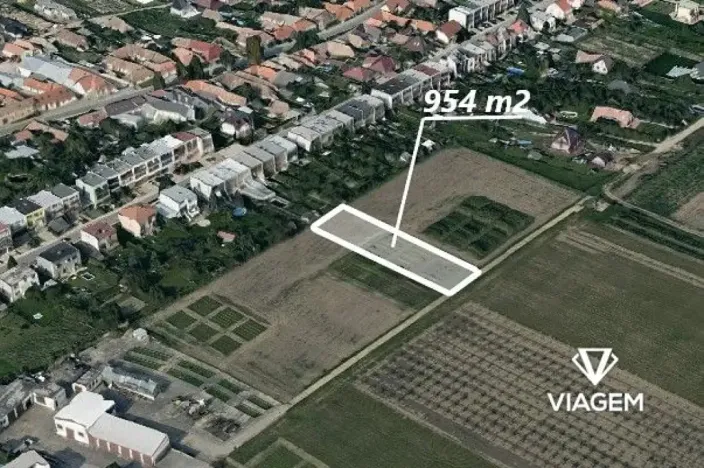Prodej podílu pole, Znojmo, 636 m2