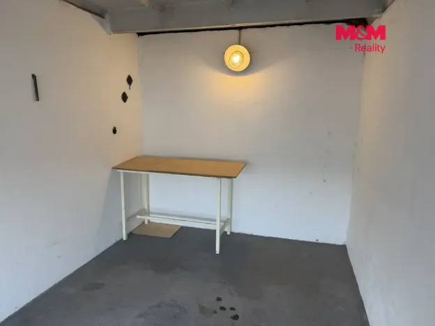 Pronájem garáže, Hradec Králové - Věkoše, 17 m2