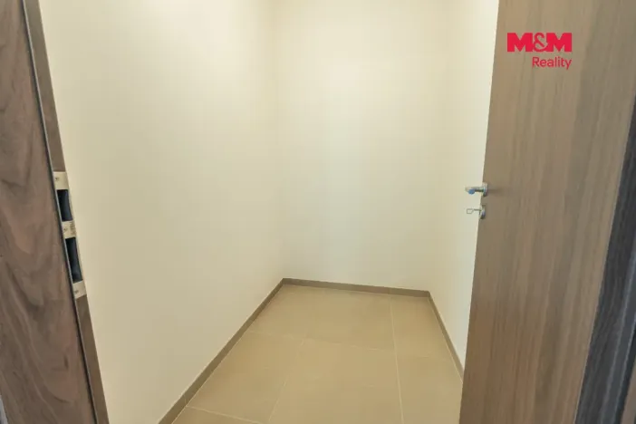 Prodej bytu 2+kk, Praha, Prosecká, 39 m2