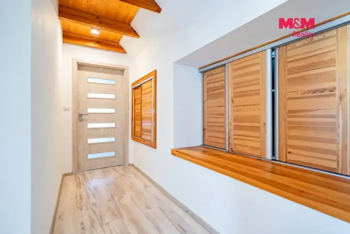 Prodej rodinného domu, Lužnice, 180 m2