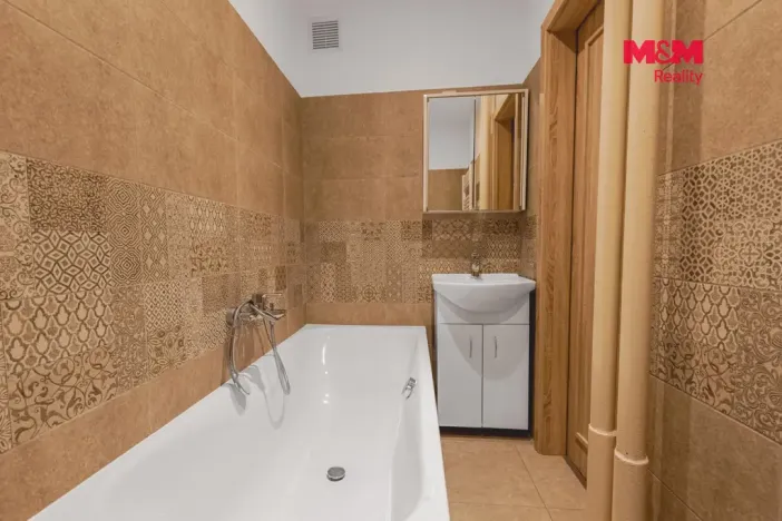 Prodej bytu 2+1, Klatovy - Klatovy III, Masarykova, 54 m2