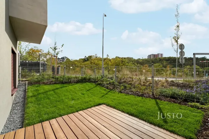 Pronájem bytu 2+kk, Brno, Pod Kavkami, 47 m2