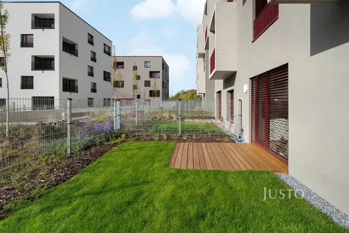 Pronájem bytu 2+kk, Brno, Pod Kavkami, 47 m2