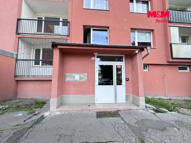 Pronájem bytu 2+1, Chomutov, Holešická, 62 m2