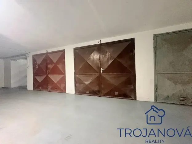 Prodej garážového stání, Vlašim, Trocnovská, 17 m2