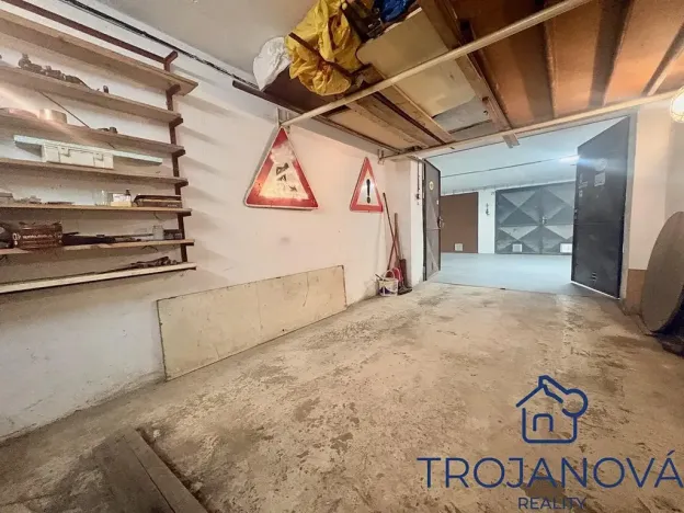 Prodej garážového stání, Vlašim, Trocnovská, 17 m2