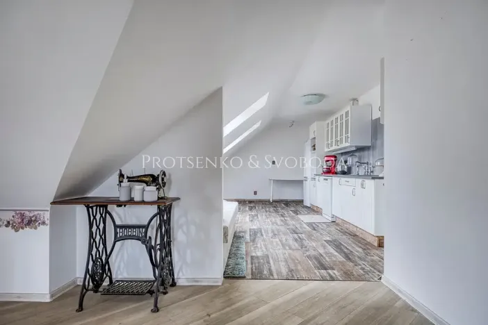 Prodej vícegeneračního domu, Předenice, 482 m2