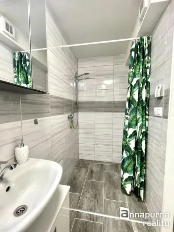 Pronájem bytu 1+kk, Ivančice, Na Brněnce, 28 m2