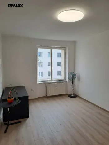 Pronájem bytu 1+1, Praha - Břevnov, Pod Marjánkou, 40 m2