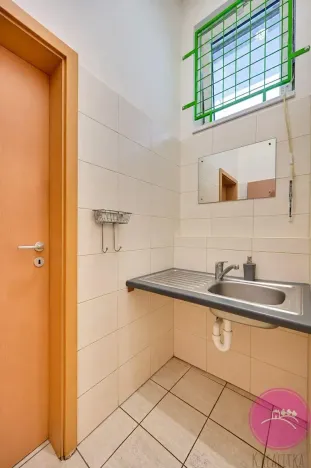 Prodej obchodního prostoru, Olomouc, tř. Míru, 140 m2