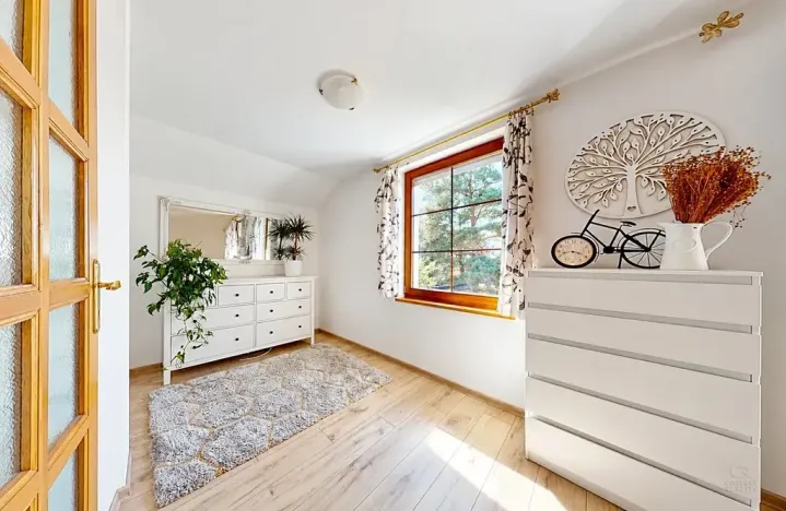 Prodej rodinného domu, Káraný, 180 m2