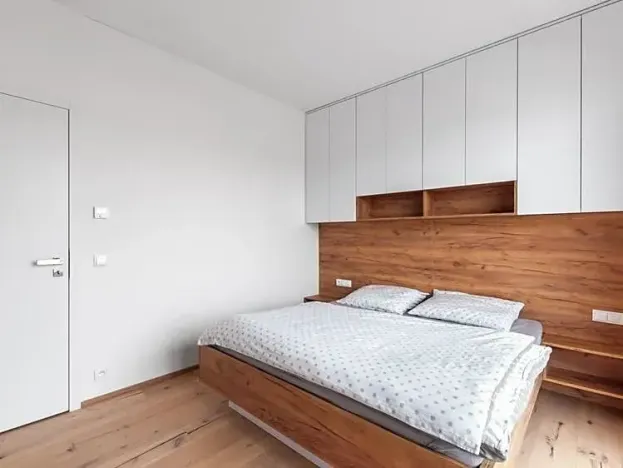 Pronájem bytu 2+kk, Praha - Karlín, Křižíkova, 48 m2