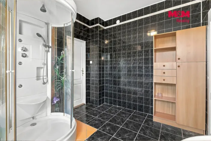 Prodej rodinného domu, Šluknov, Sokolská, 250 m2