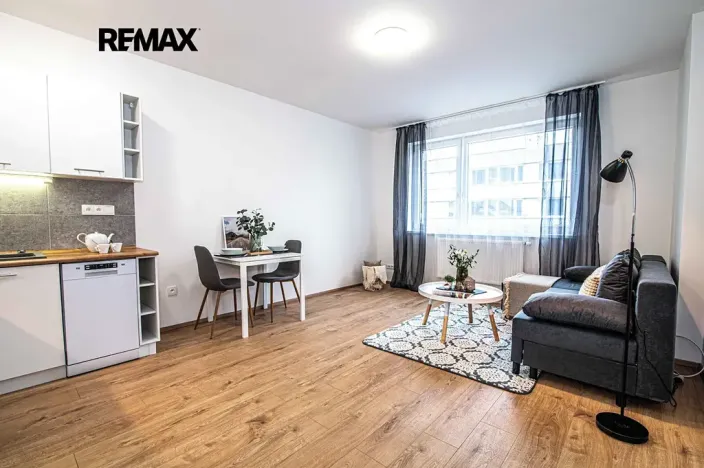 Pronájem bytu 1+kk, Rakovník, Nad Nemocnicí, 28 m2