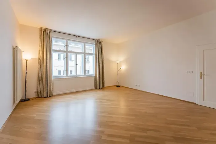 Pronájem bytu 4+1, Praha - Nové Město, Odborů, 100 m2
