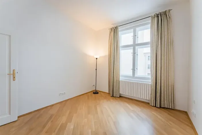 Pronájem bytu 4+1, Praha - Nové Město, Odborů, 100 m2