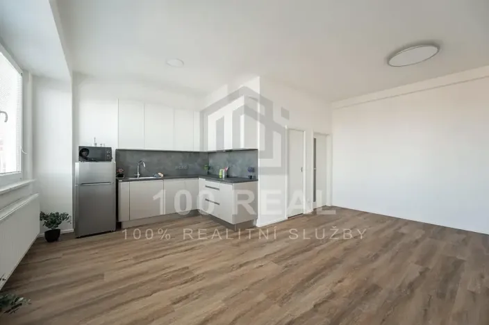 Pronájem bytu 1+kk, Hradec Králové, Průmyslová, 40 m2