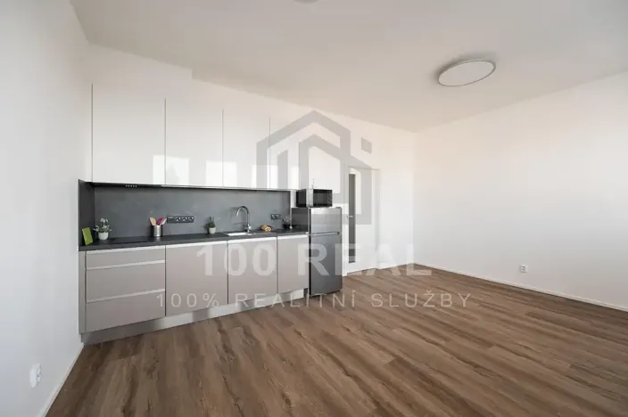 Pronájem bytu 1+kk, Hradec Králové, Průmyslová, 35 m2