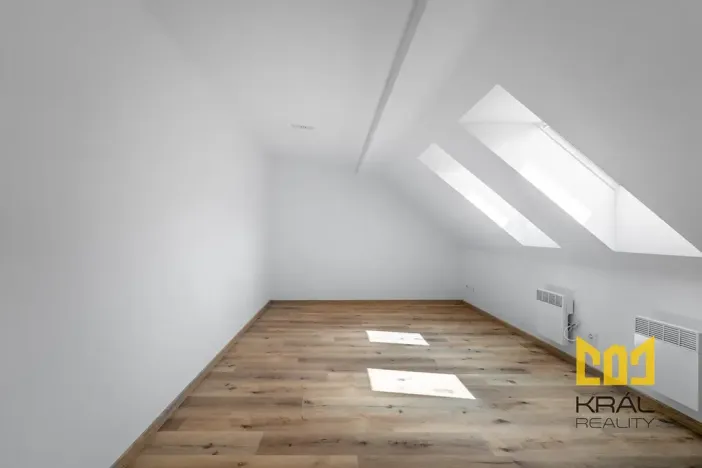 Pronájem bytu 2+kk, Praha - Smíchov, Nádražní, 49 m2