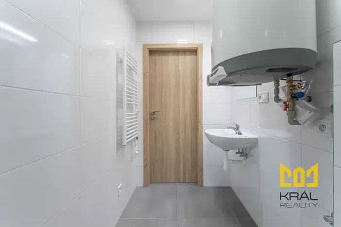 Pronájem bytu 2+kk, Praha - Smíchov, Nádražní, 49 m2