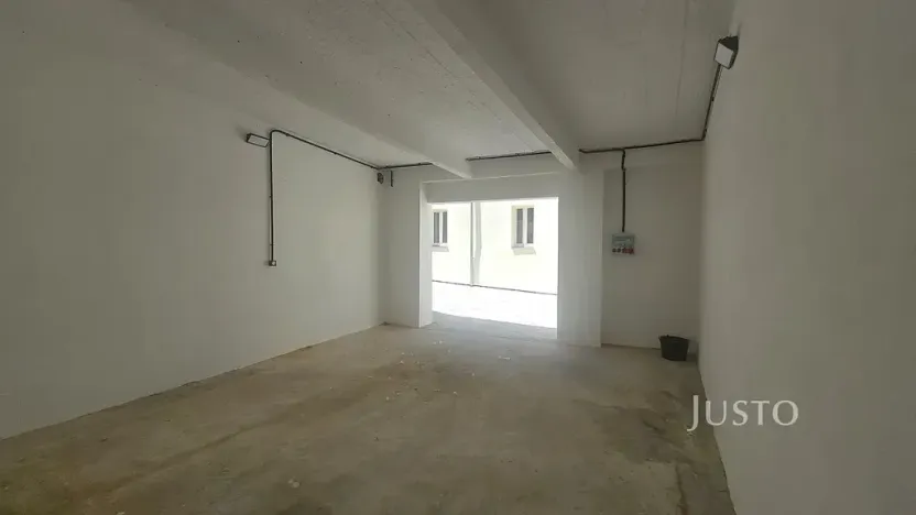 Pronájem garážového stání, Písek, V Koutě, 35 m2