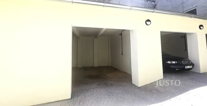 Pronájem garážového stání, Písek, V Koutě, 35 m2