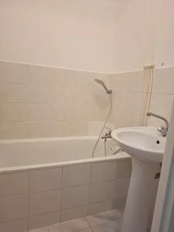 Pronájem bytu 2+1, Kroměříž, Velehradská, 54 m2
