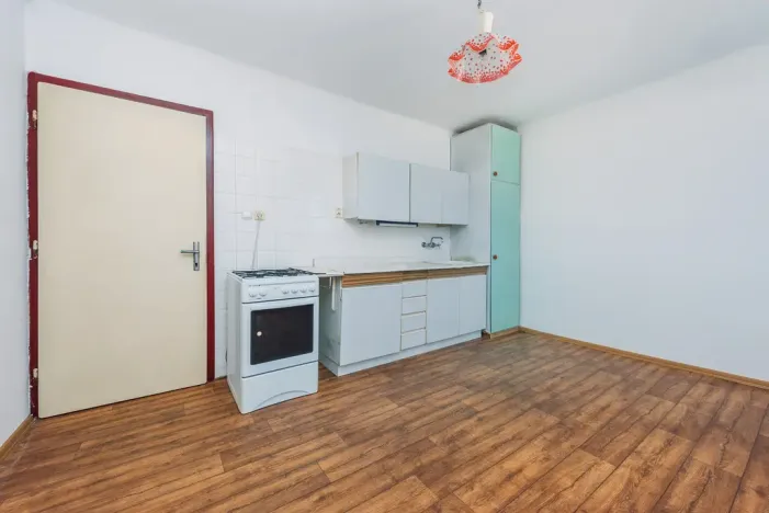 Prodej bytu 2+1, Rybitví, Školní, 50 m2