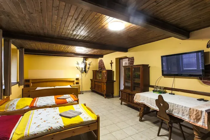 Prodej restaurace, Kladno, Štefánikova, 592 m2