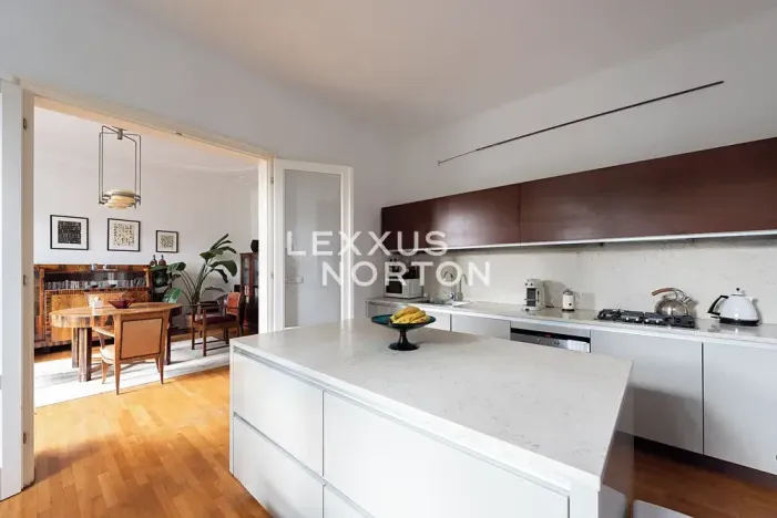Pronájem bytu 3+1, Praha - Hradčany, Na valech, 120 m2
