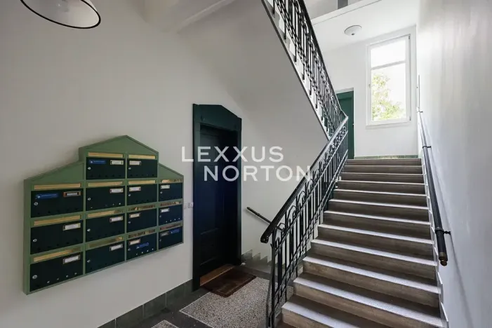 Pronájem bytu 3+1, Praha - Hradčany, Na valech, 120 m2