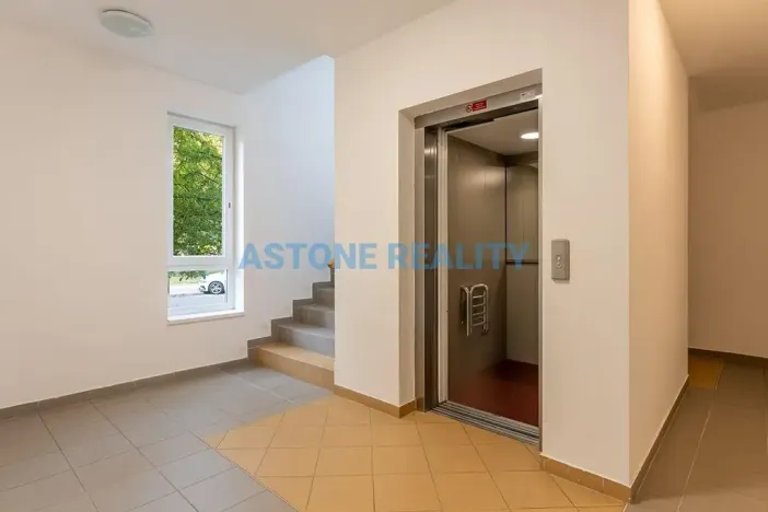 Prodej bytu 1+kk, Praha - Uhříněves, Václava Trojana, 41 m2
